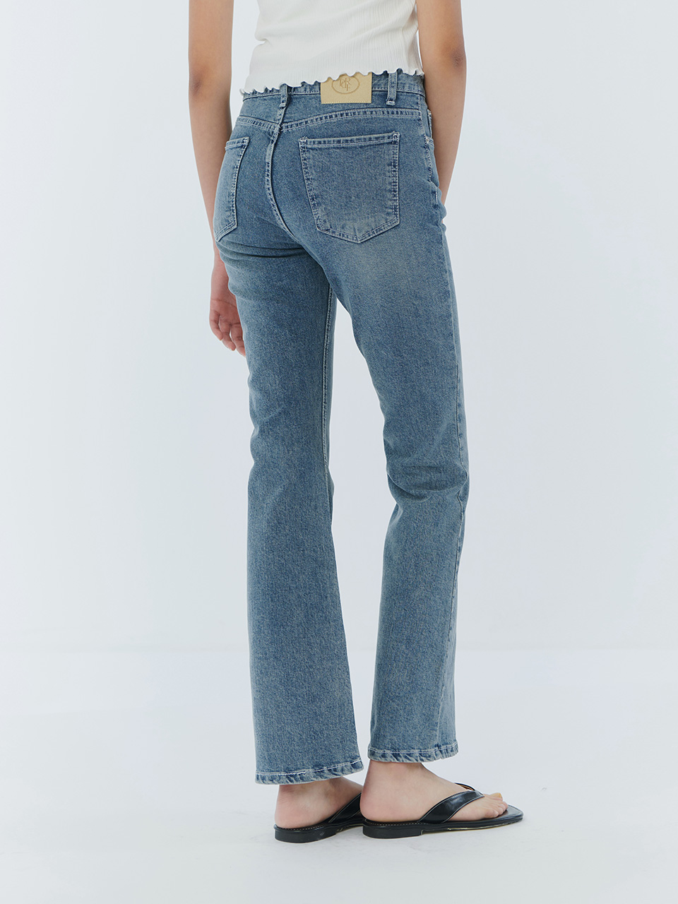 [BOOTSCUT] Low-rise Jeans